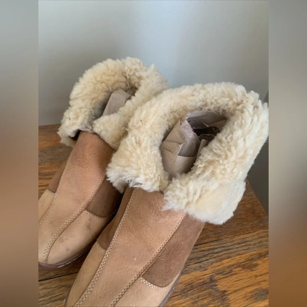 Sofft Women’s Shearing Ankle Winter boots Size 10 Leather Patchwork Sherpa